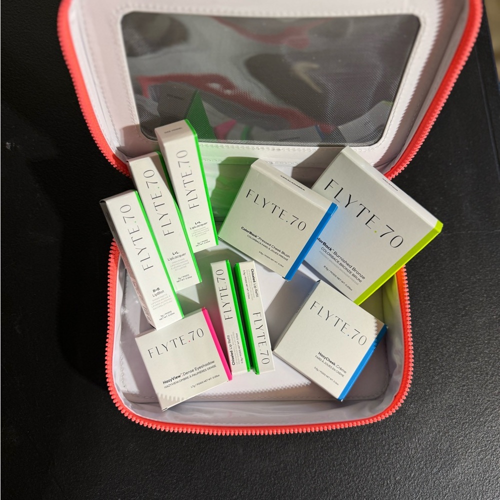 FLYTE.70 10 Piece Skincare Set